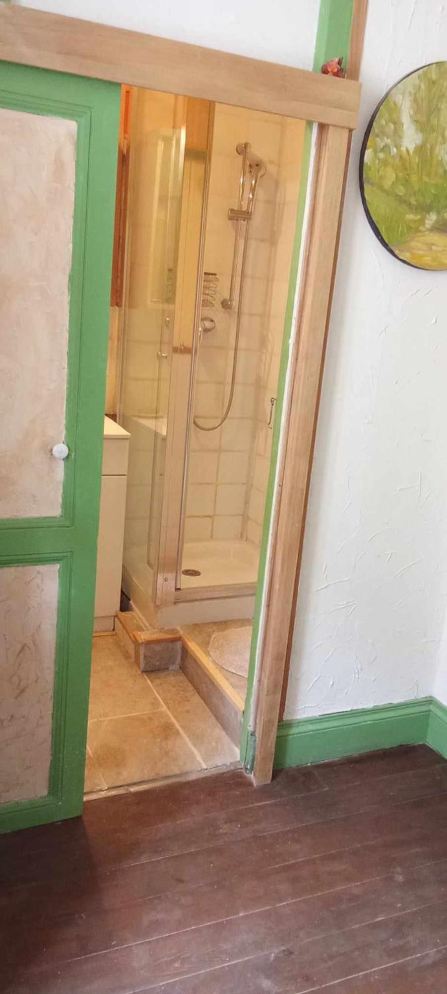 La Grille Fleurie, Chambres D'Hote Chez L'Habitant Arthonnay Eksteriør billede